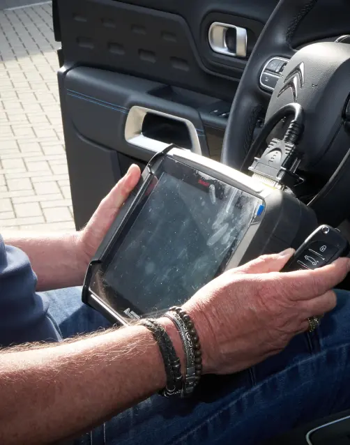 Autosleutel-bijmaken Professioneel uw autosleutel laten bijmaken