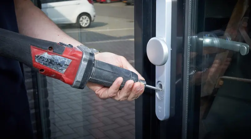 Cilinderslot vervangen Cilinderslot laten vervangen. Directe veiligheid bij verhuizing of defect